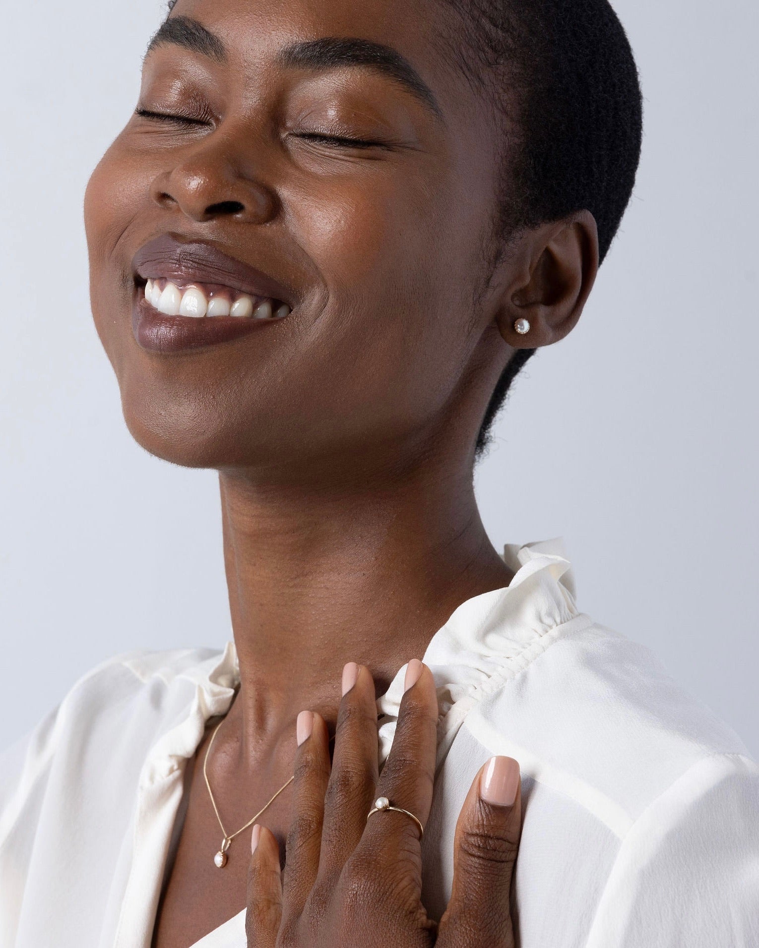 Leona Pearl Pendant Necklace