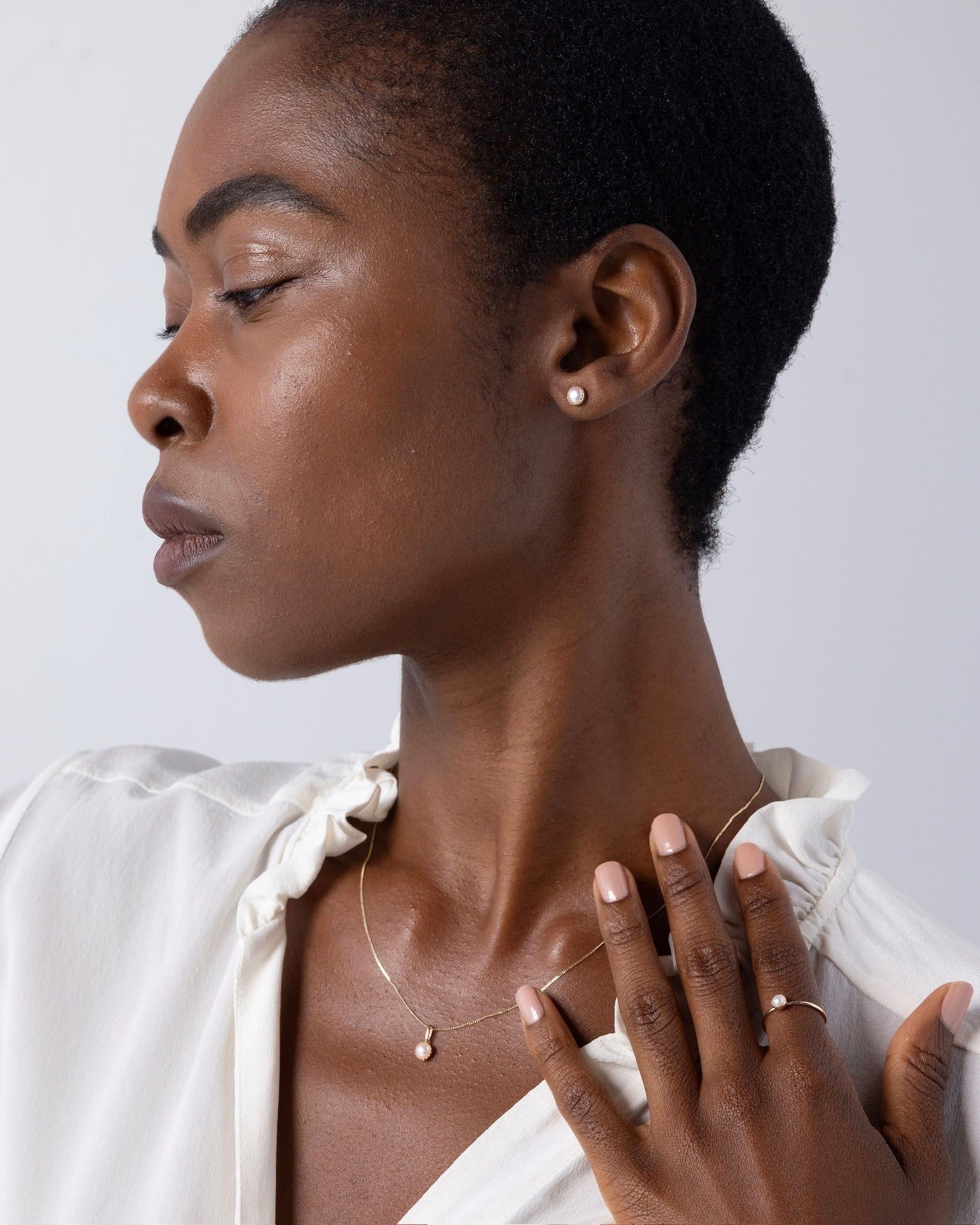 Leona Pearl Pendant Necklace