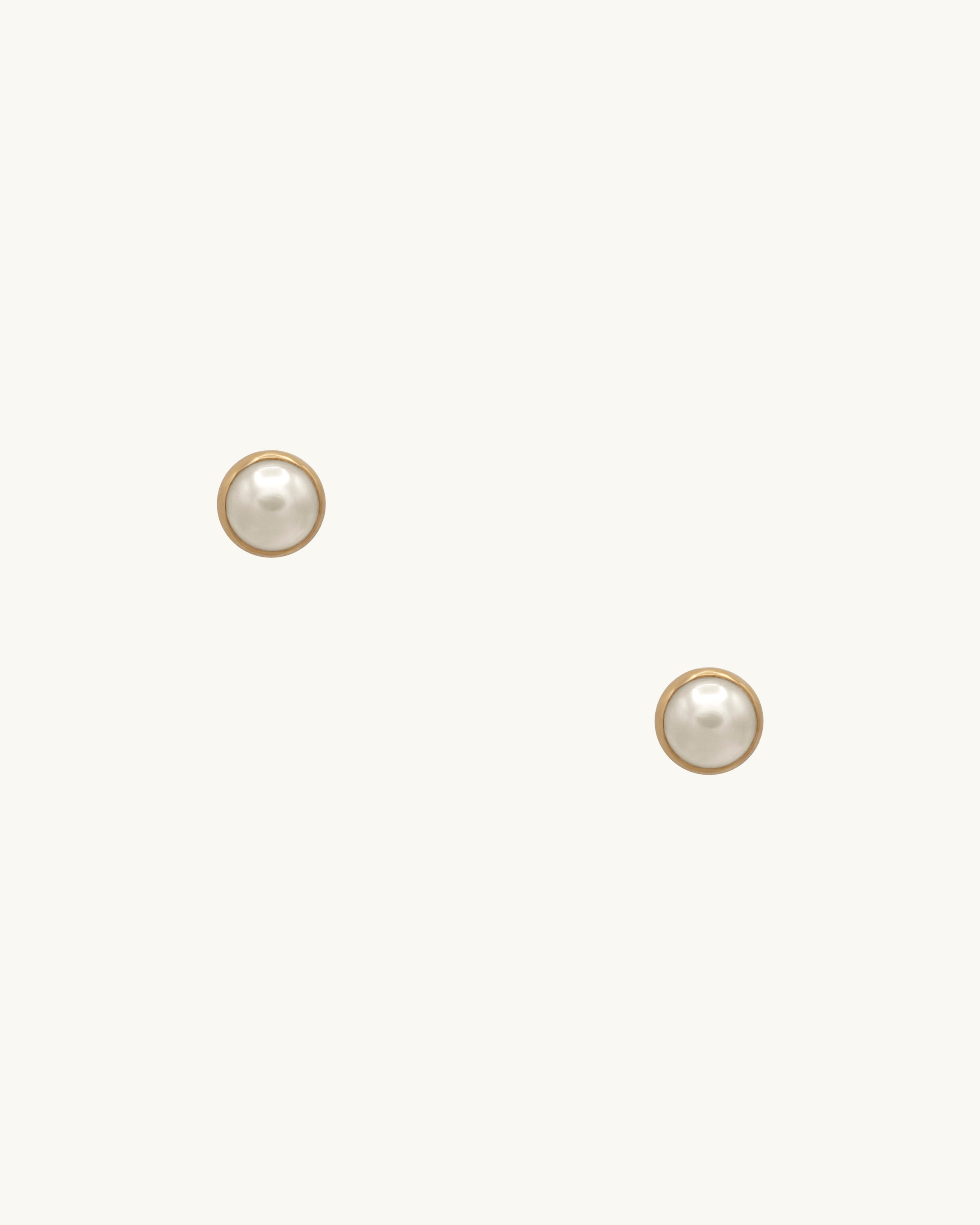 Ella Pearl Stud Earring