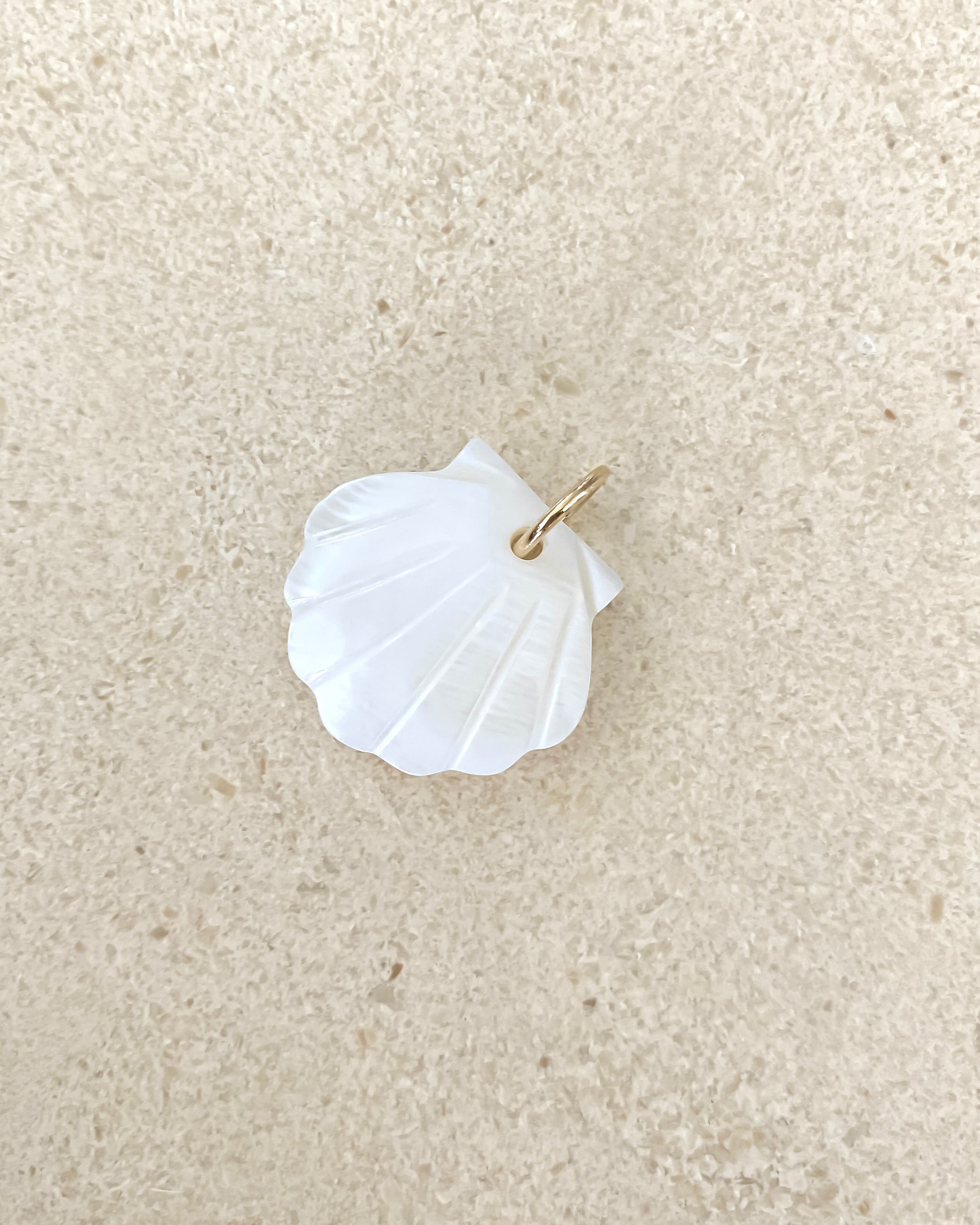 Lisa Shell Necklace Pendant