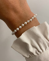 SOPHIA Pearl Friendship Bracelet