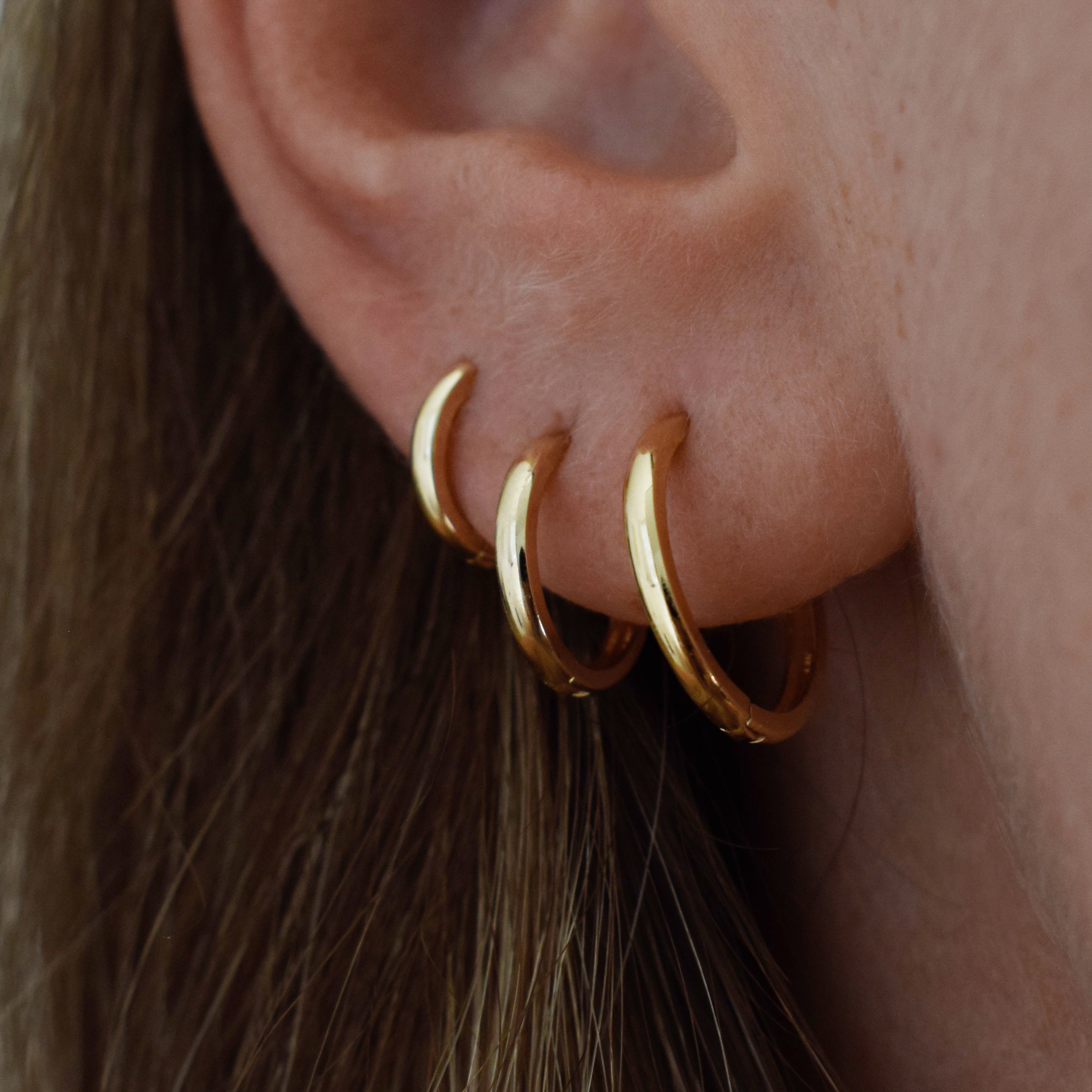 Erin Classic Huggie Hoop Earring Medium